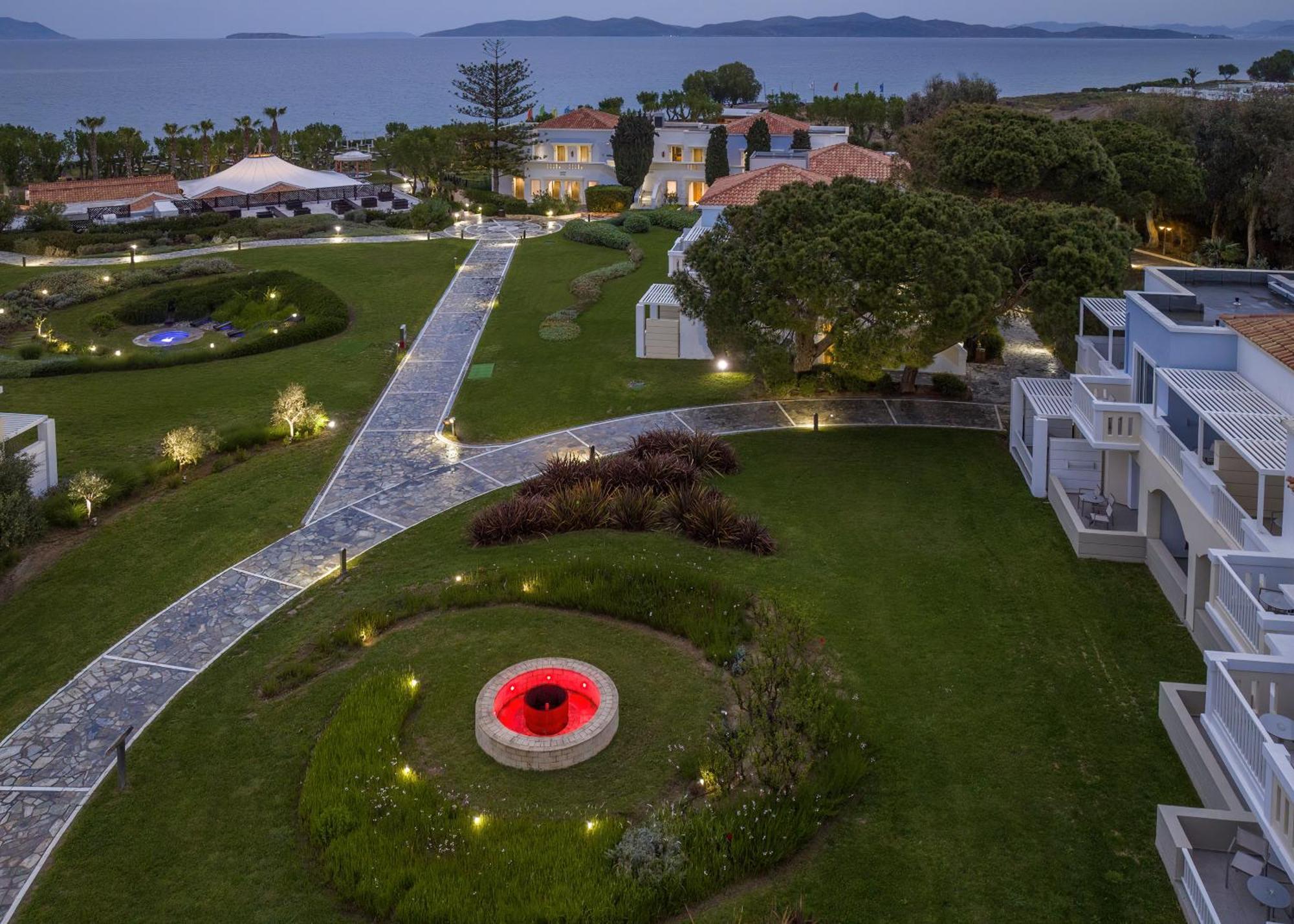 Neptune Luxury Resort Мастрихари Екстериор снимка