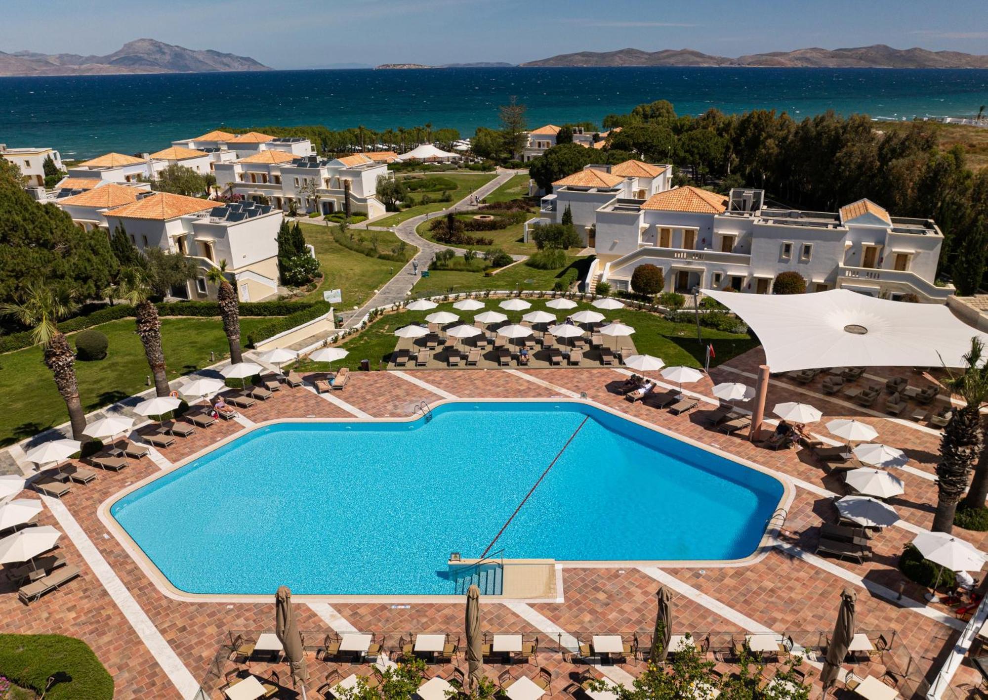 Neptune Luxury Resort Мастрихари Екстериор снимка
